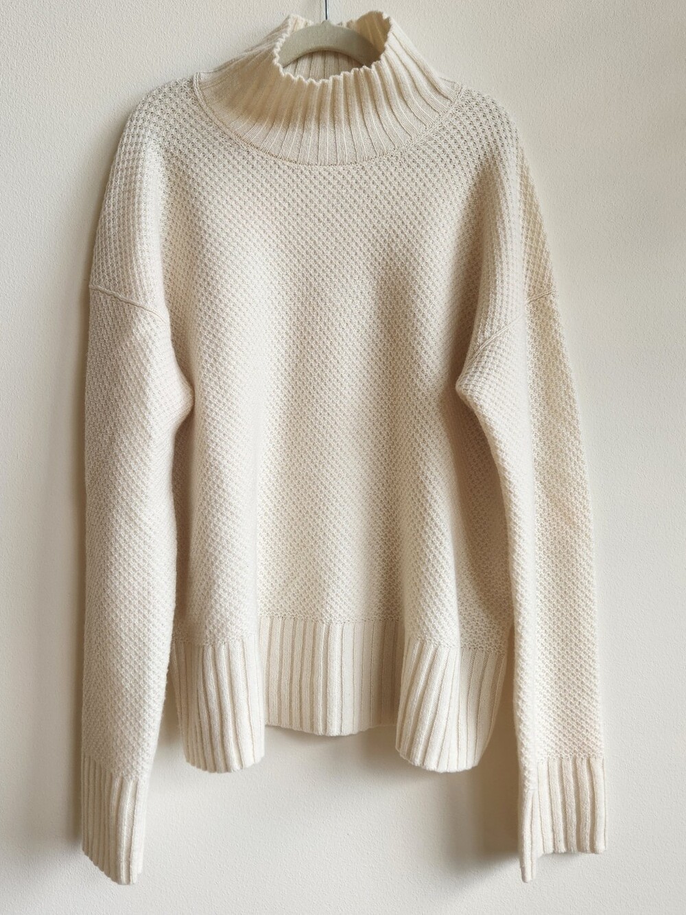 Everlane Cream Turtleneck Knit Sweater